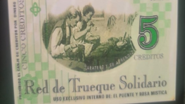 Uno de los papeles del trueque.