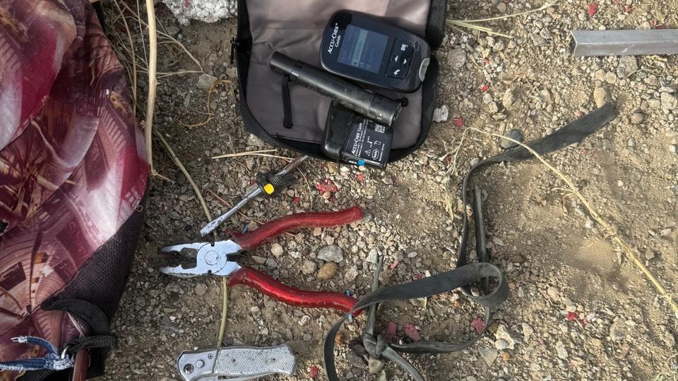 Herramientas para el robo de cable halladas.