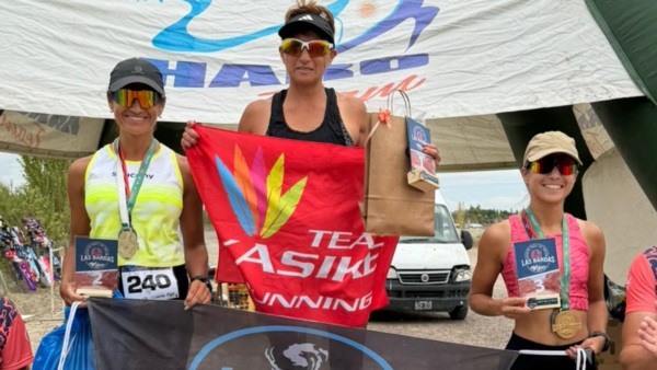 El podio femenino de 24K: Rosana Calderero, María Laura Barcia y Anabel Vázquez Carrizo.