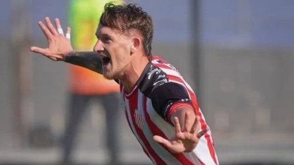 Kevin Jappert el defensor de Rafaela en 2025, anotó el primero de Barracas en la parte inicial. Lo busca el Torino.