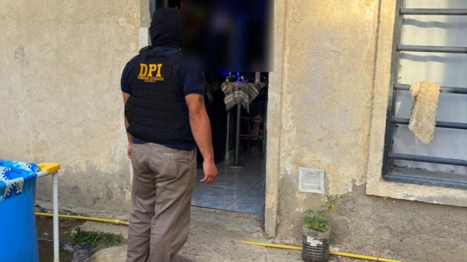 Un joven de 21 y un menor de 14 están demorados.