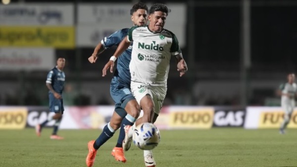 Poco y nada en la noche de Junín. De hecho, cuando la Academia se quedó con diez jugadores, tuvo la más clara en un contragolpe.