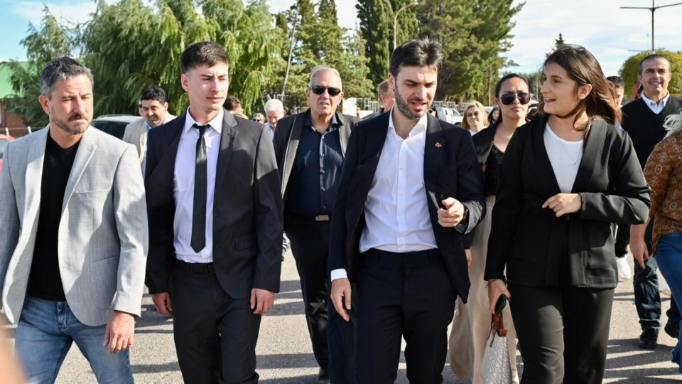Merino, Jones, Punta y Torres por 28 de Julio.
