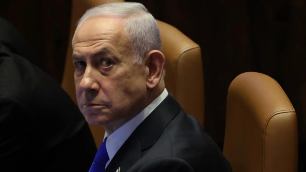 "Bibi" Netanyahu y una mirada amenazante.