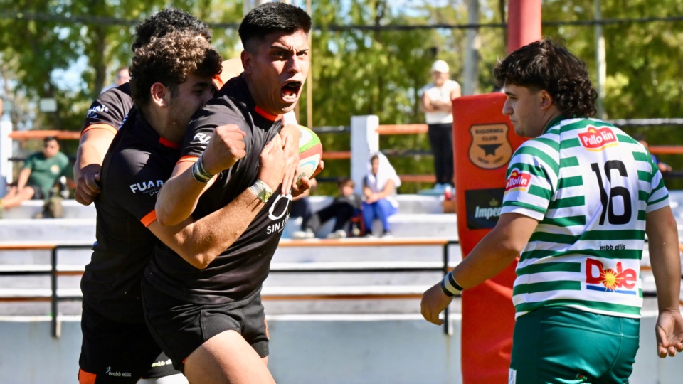 En la última jugada, "Cayu" apoyó el try de la victoria. (Foto: Daniel Feldman/Jornada Medios).
