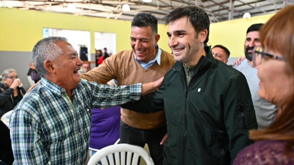El gobernador, Balocchi y productores.