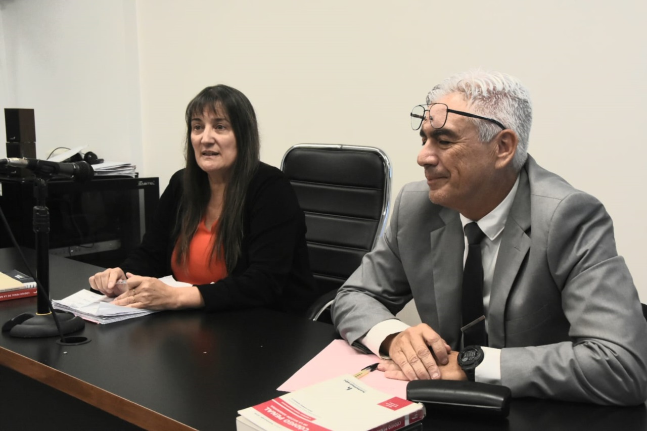 Los jueces González (izquierda) y Castro.