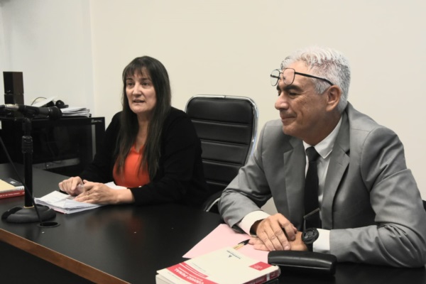 Los jueces González (izquierda) y Castro.