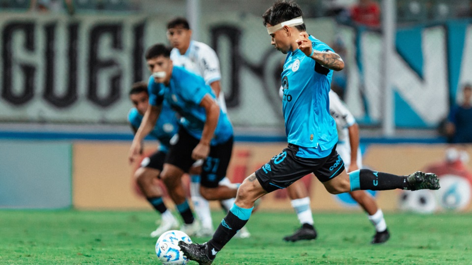 El "Chino" Zelarrayán falló un penal cuando el marcador estaba 1-0.