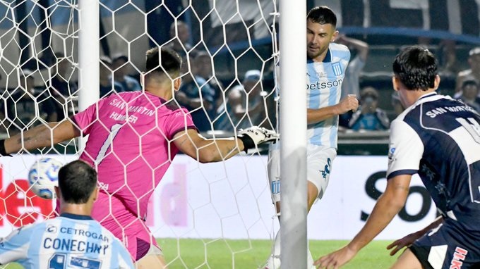 Con un gol de Maravilla, Racing venció con lo justo a San Martín de Formosa
