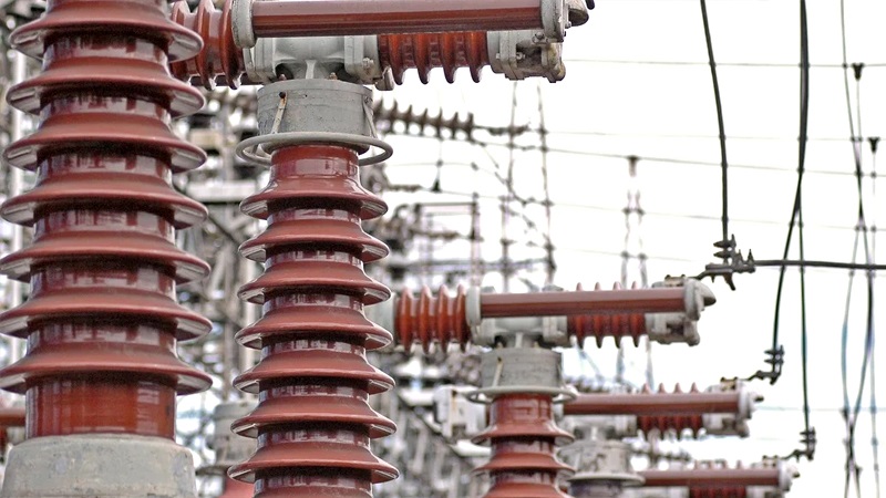 Tarifas y costos del servicio eléctrico.