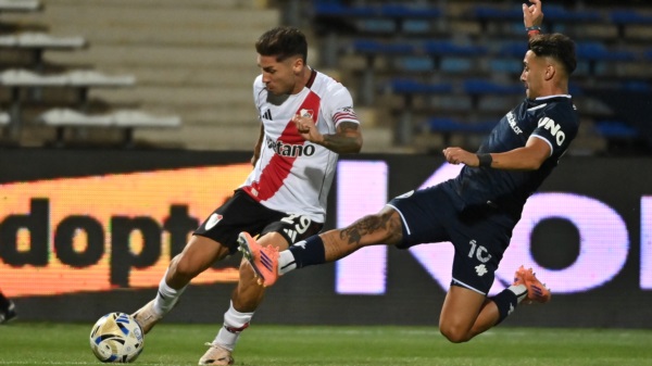 "Cachete" Montiel marcó el tanto de River y fue una de las figuras del partido.