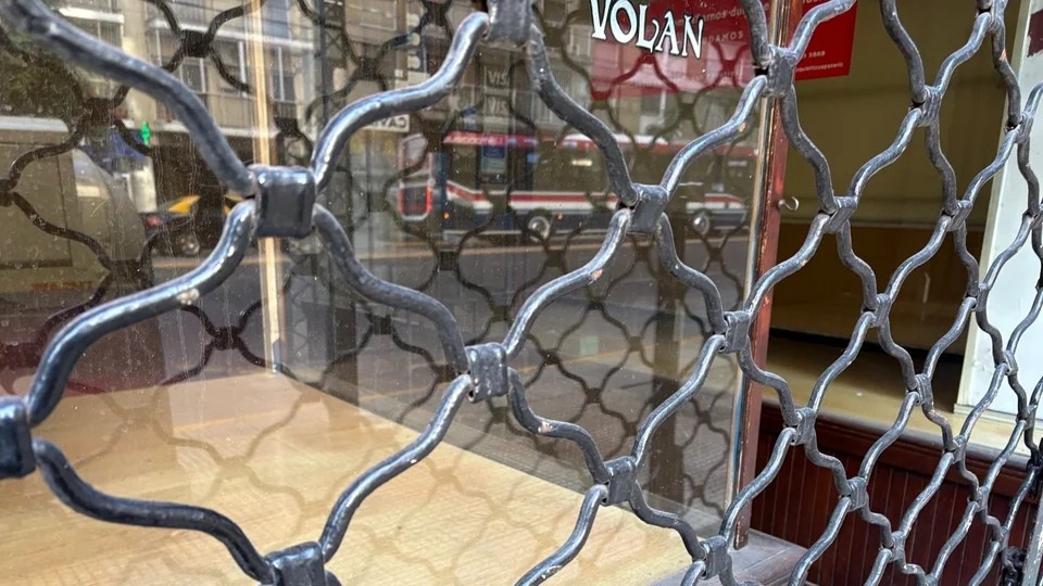 Los locales comerciales no dejan de cerrar en CABA.