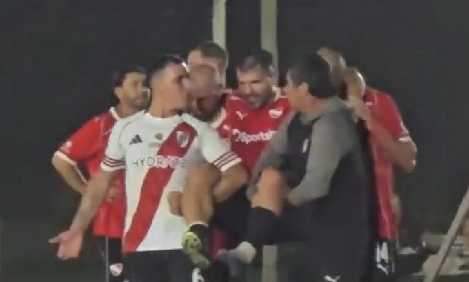 Agüero confirmó la grave lesión que sufrió jugando para el Senior de Independiente.