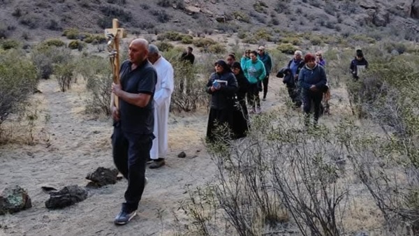 Procesión en Piedra Parada.