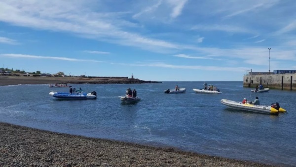 Concurso de pesca en la Fiesta del Salmón, en Camarones.