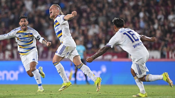 Ubeda puso un equipo lógico y Boca jugó mucho mejor. No es tan diiicil. Aranda le cambió la cara. Bien Paredes (asistencia de lujo). 