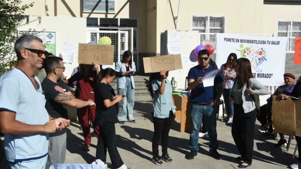 Reclamo de trabajadores del CAPS de Las Mil. (Sergio Esparza)