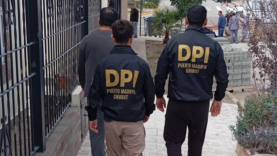 Personal de la DPI hizo un allanamiento y detuvo a un individudo.