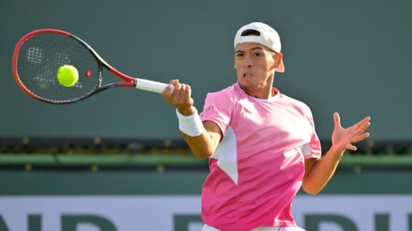 Sebastián Báez mostró confianza y claridad en su juego para ganarse un lugar en la tercera ronda.