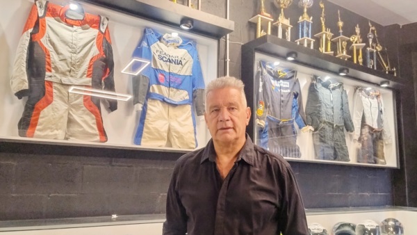 Enrique Verde, le dio forma a un Museo personal en el conserva su historia y la comparte.