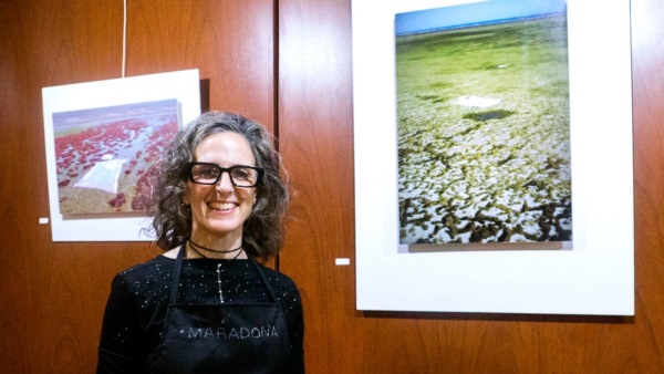 Patricia Schembari, exhibió la muestra fotográfica “Que se haga el silencio”.