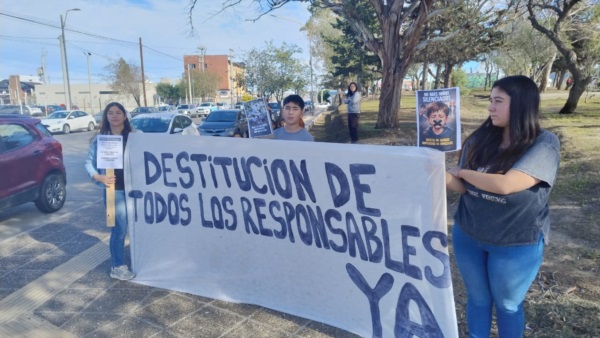Fuerte reclamo de una familia de acogida.