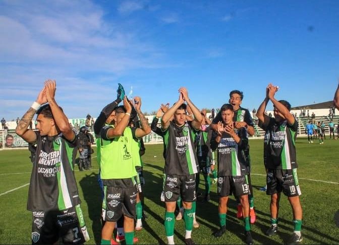 El festejo de los jugadores. Foto: Germinal. 