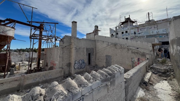 El edificio de la calera abandonado desde el 2000.