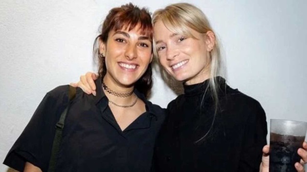 Chantal Leclercq (Izq) junto a su amiga "Fini", la otra médica procesada.