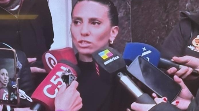 Cinthia Fernández en declaraciones a la prensa. 