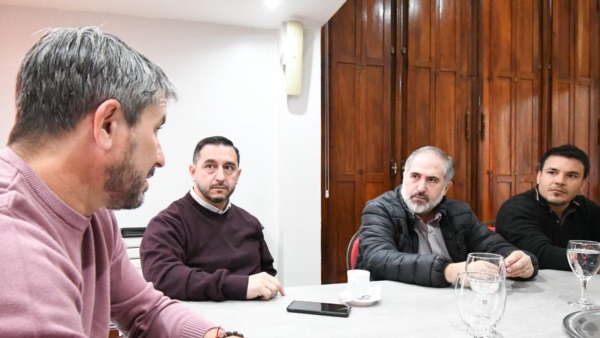 Analizan optimizar el servicio del transporte público.