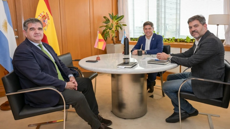 Axel Kicillof con el embajador de España, Joaquín María de Arístegui Laborde. Agencia NA (Prensa Buenos Aires)