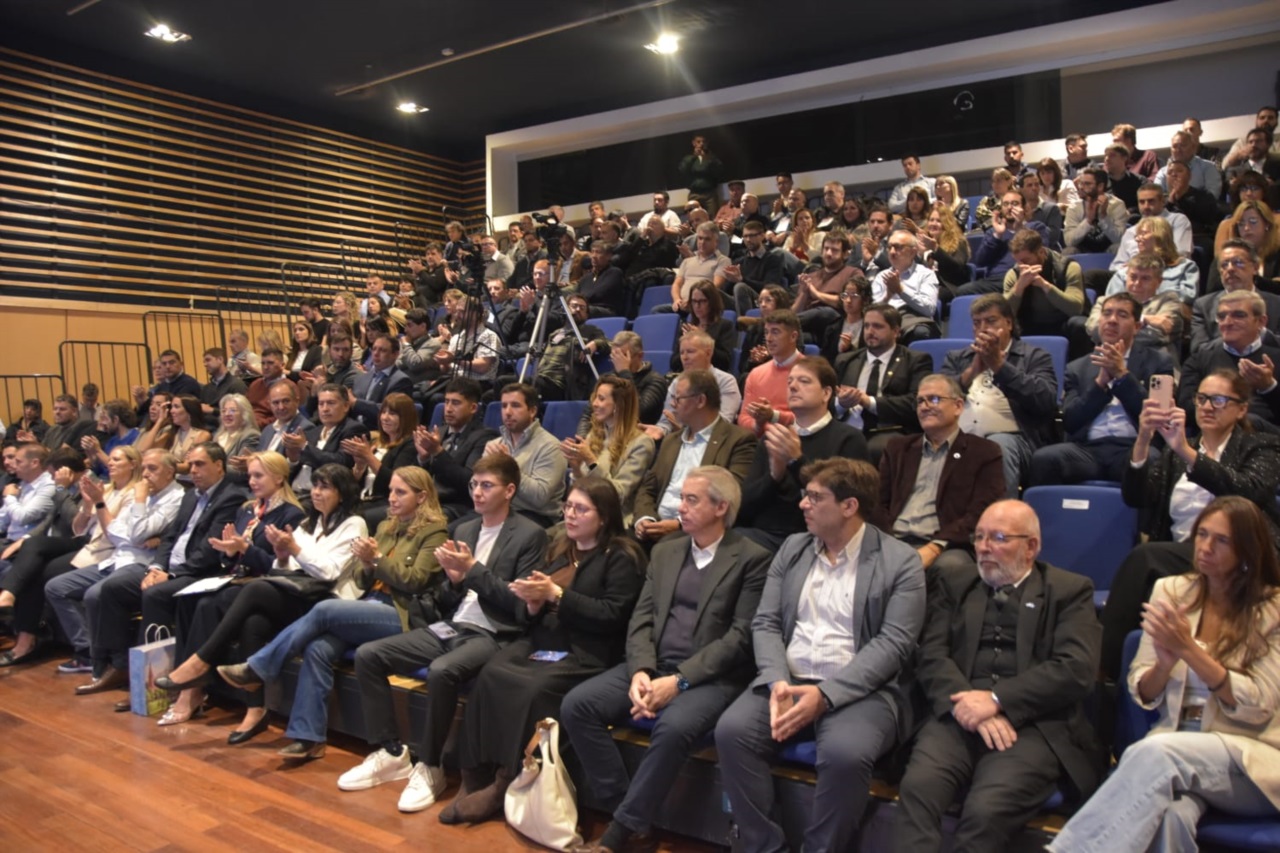 El evento realizado en Comodoro Rivadavia se dio a sala llena. (Foto: Daniel Bruno)