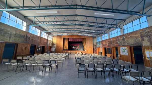 La escuela 21, a la espera de una reunión entre padres y nuevos directivos. Imagen: Jornada Radio. 