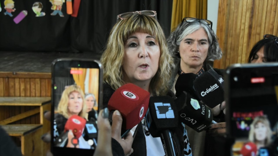 Claudia Acosta directora normalizadora - Escuela 21 de Trelew 
