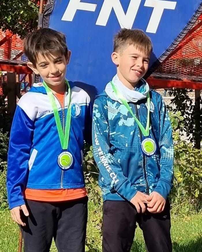 Salvador Atucha e Iñaki Chaparro, campeones del dobles Sub 10. Iñaki también logró el título en singles.