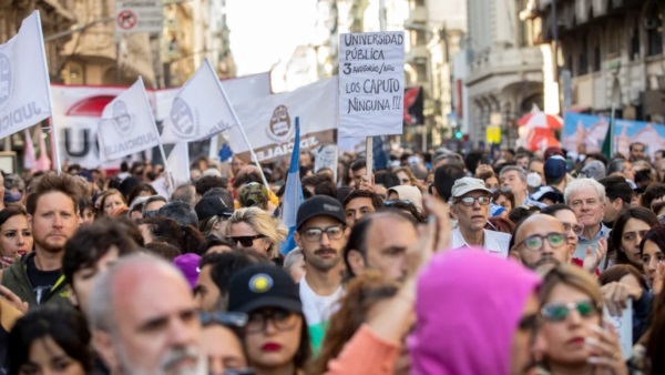 La masiva protesta contra el Gobierno por la Ley de Financiamiento Universitario. Foto: Agencia Noticias Argentinas