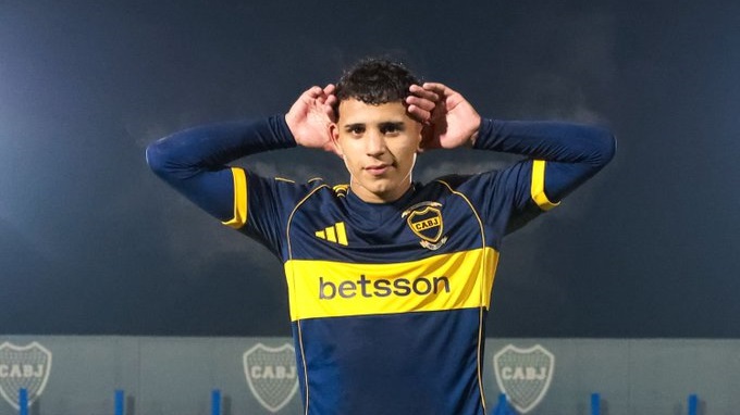 Tras el halago de Leandro Paredes, Leo Flores convirtió en la victoria por 2 a 0 de Boca ante River.