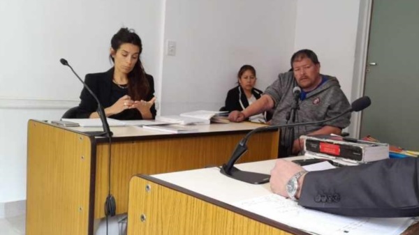 Juan Carlos Peralta escuchando el veredicto.
