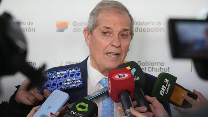 José Luis Punta, ministro de Educación.