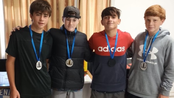 Los finalistas del doble Sub 14: Salomone, Suffriti, Vulcano y Di Lucente.