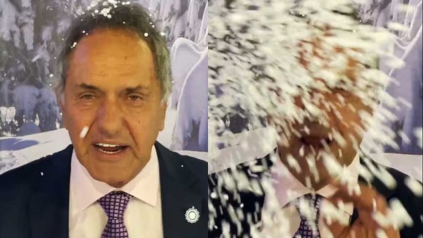 Con lluvia de Telgopor, Scioli así promocionaba la nieve en Bariloche.