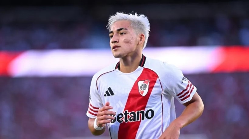 A lo Coudet, Ian Subiabre se platinó el pelo en la antesala del duelo entre River y Belgrano. 