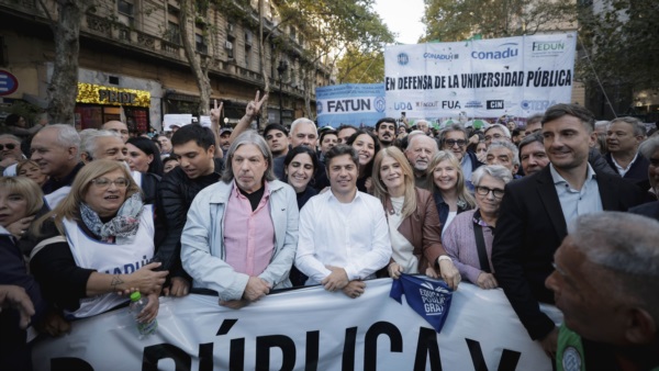 Eb defensa de la universidad pública fue la idea fuerza.
