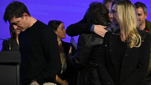 El asesor Santiago Caputo y "el Jefe" Karina Milei, otrora pilares del "Triángulo de hierro".
