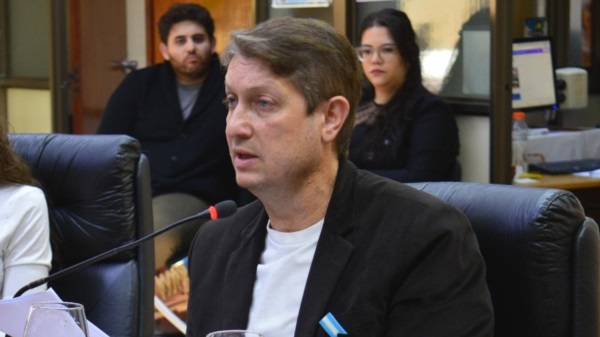 Dulio Monti en la hora de preferencia.