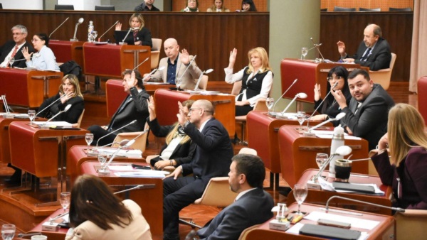 La aprobación fue por amplia mayoría.