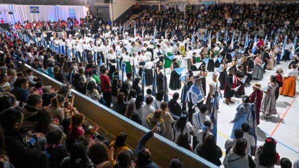 Acto por el 25 de Mayo en la ciudad del Golfo.