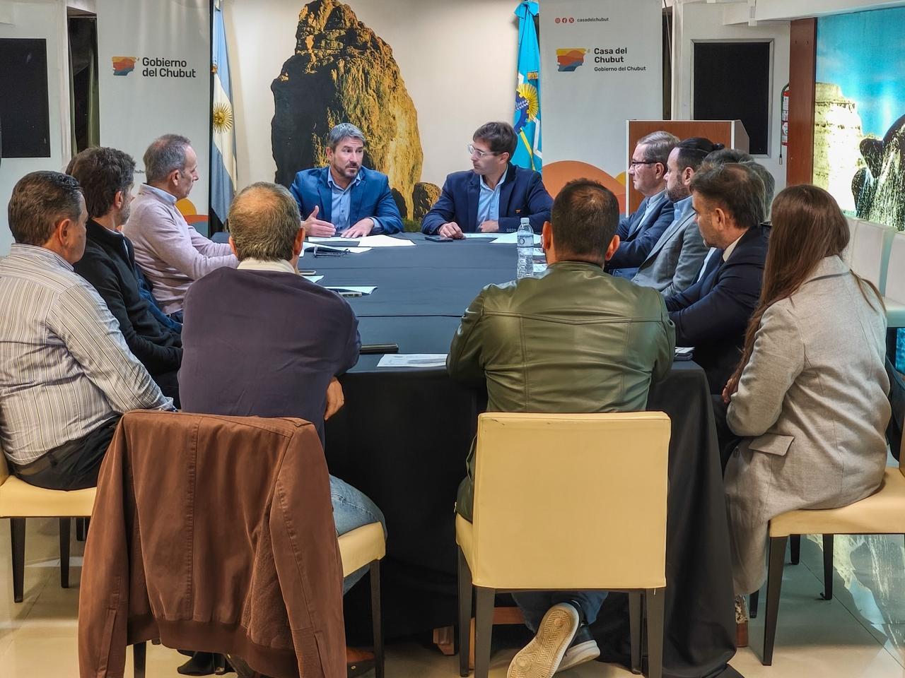 Merino y Pavón con inversores privados.